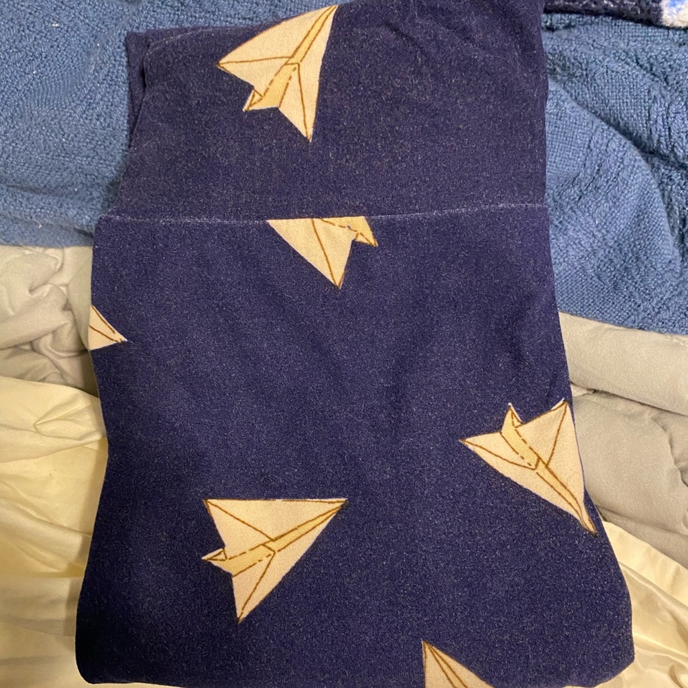 Paper Airplane Lularoe OS leggings